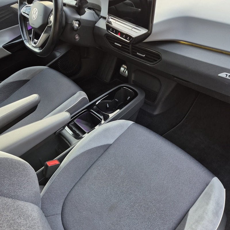 Schone stoelen en dashboard na een interieurbeurt